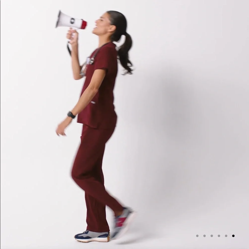 NWT FIGS Casma Three Pocket Scrub Top in Burgundy - Picture 2 of 10